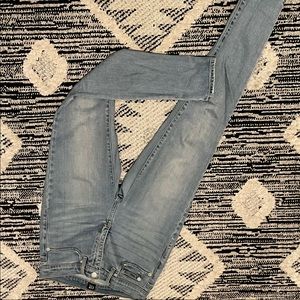 GAP skinny jeans (28R)